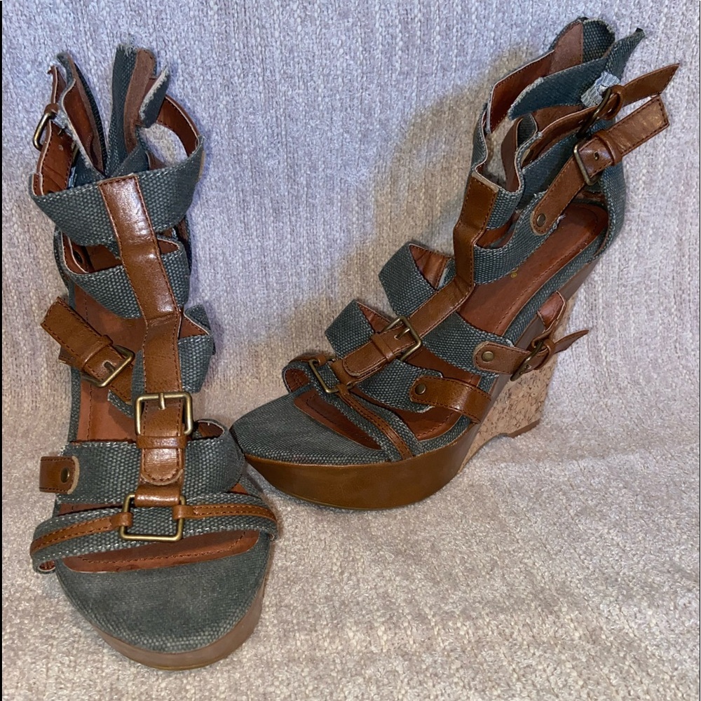 sandal heels